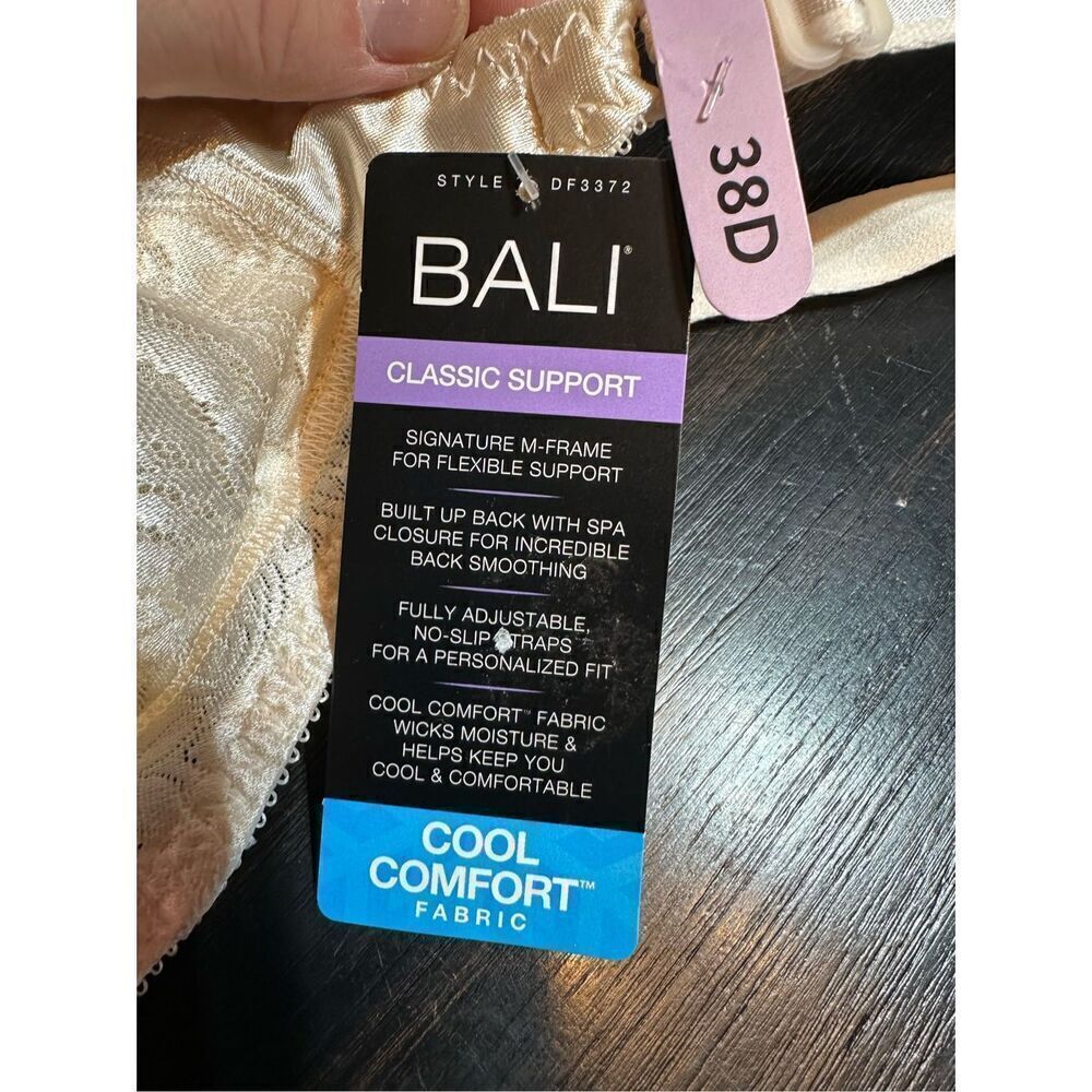 Bali NWT size 38D classic Support Spa Closure Wireless Bra in cream - style 3372 - Picture 3 of 6